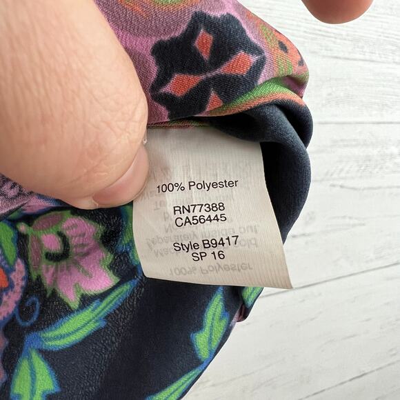 J. Crew Pink and Black Mandala Print Sleeveless Blouse Size S - Picture 6 of 7